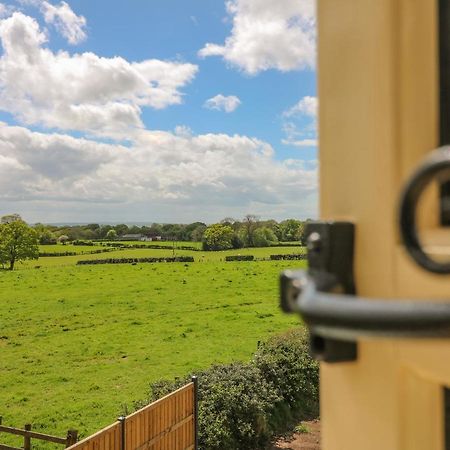 Acorn Lodge Stafford Eksteriør billede